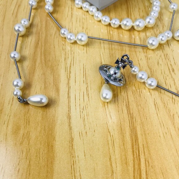 NEW Vivienne Westwood Brooken pearl necklace Silver - Picture 10 of 10